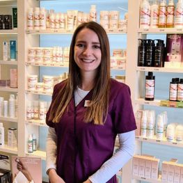 Aspirantin Mag. Lisa Wallner der Fischl Apotheke in Klagenfurt am Wörthersee